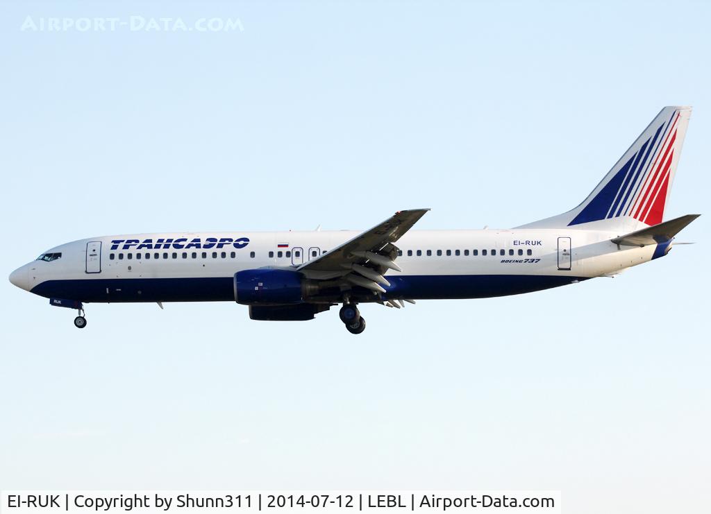 EI-RUK, 2000 Boeing 737-86N C/N 28621, Landing rwy 25R