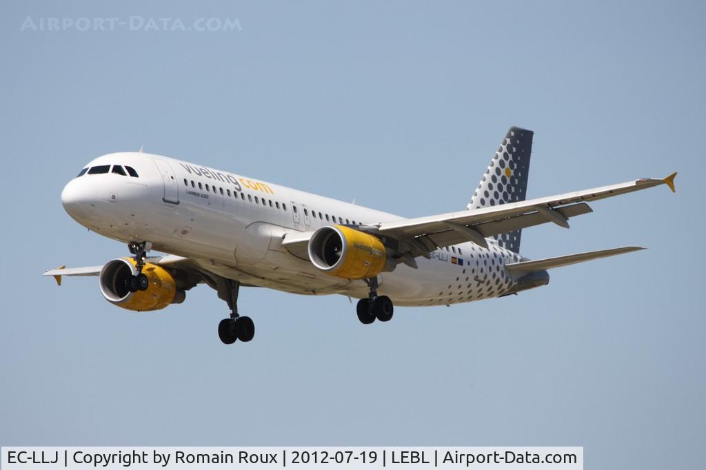 EC-LLJ, 2011 Airbus A320-214 C/N 4661, Landing
