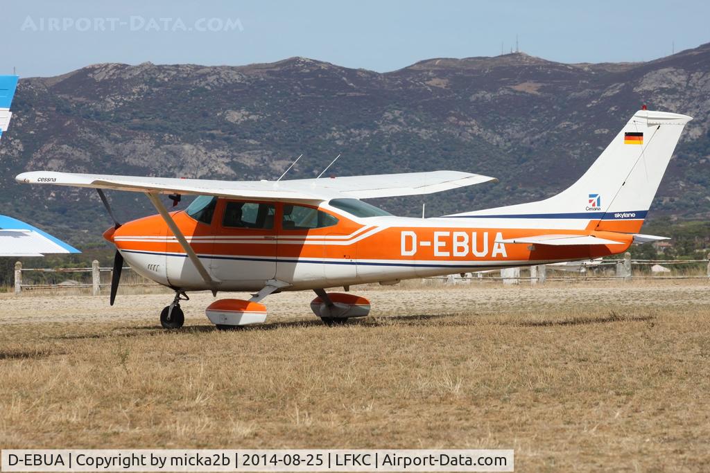 D-EBUA, Cessna 182Q Skylane Skylane C/N 18266882, Parked