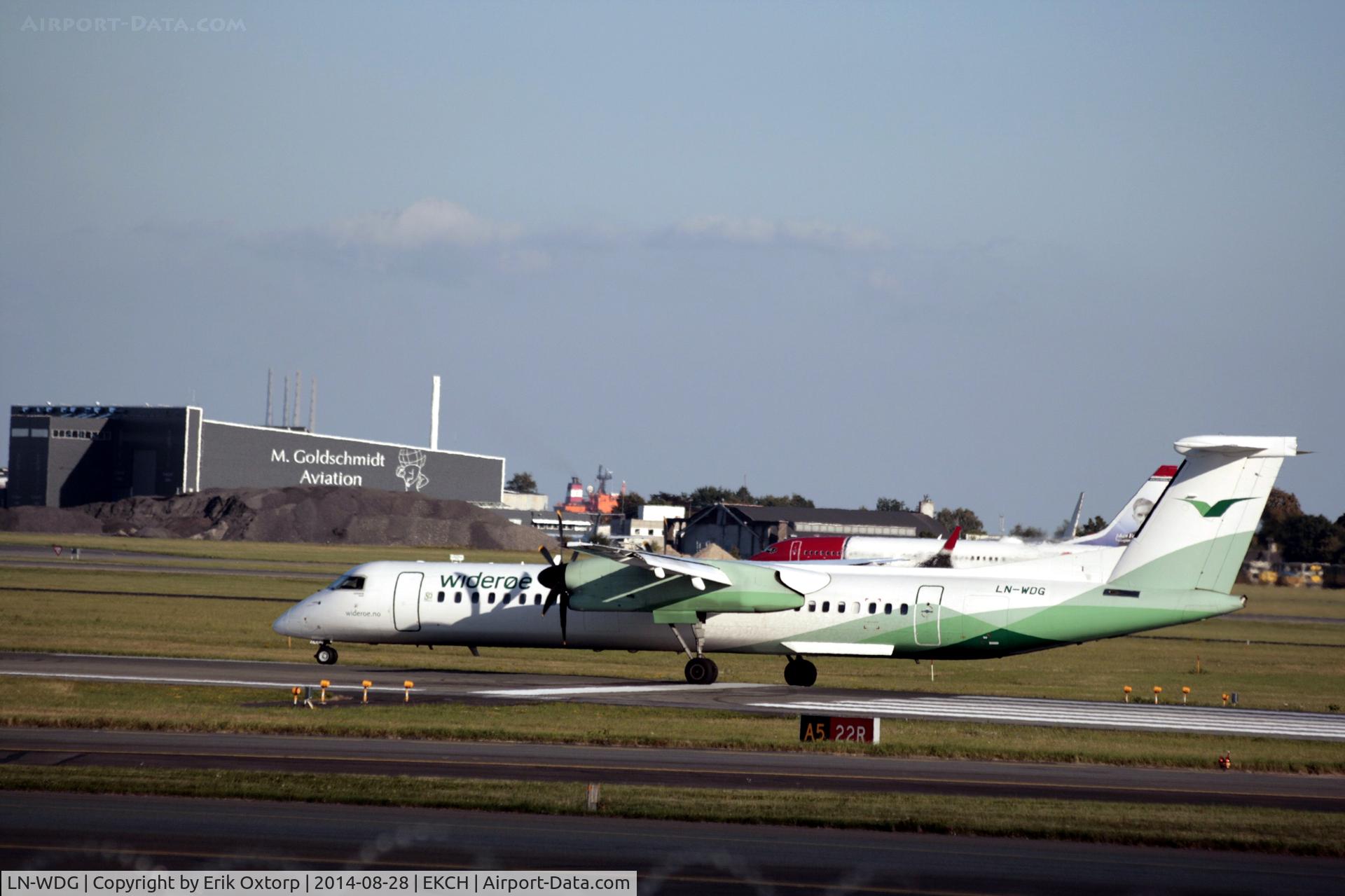 LN-WDG, 2009 Bombardier DHC-8-402 Dash 8 C/N 4266, LN-WDG just arrived rw 04L