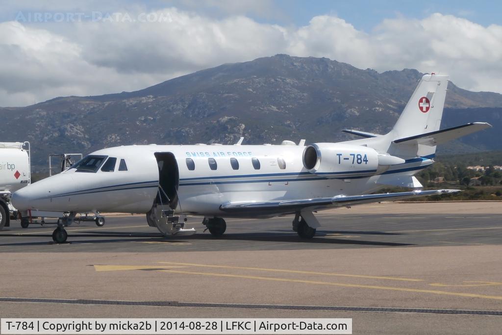 T-784, 2002 Cessna 560 Citation Excel C/N 560-5269, Parked