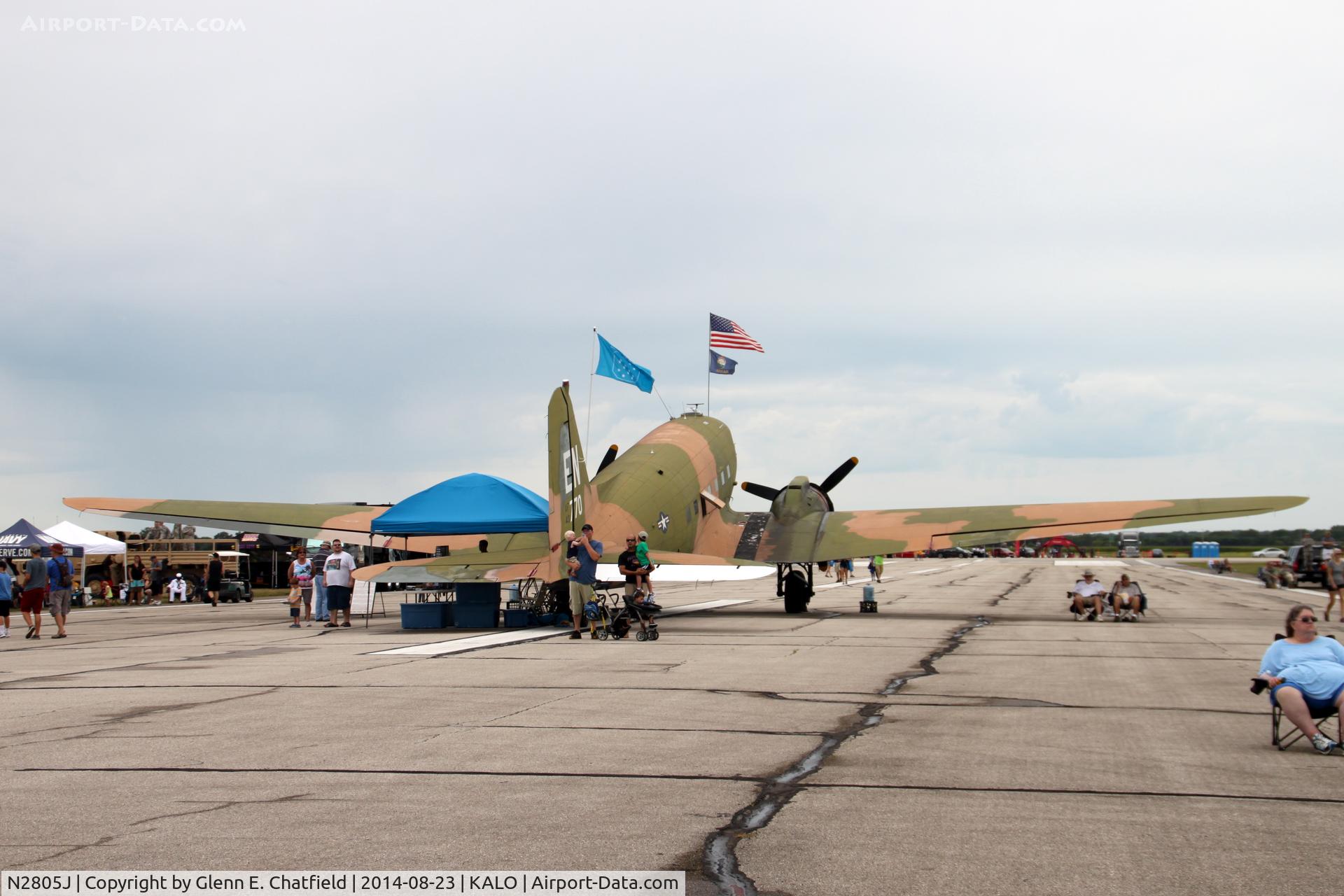 N2805J, 1944 Douglas DC3C-R-1830-90C C/N 20835, At the air show