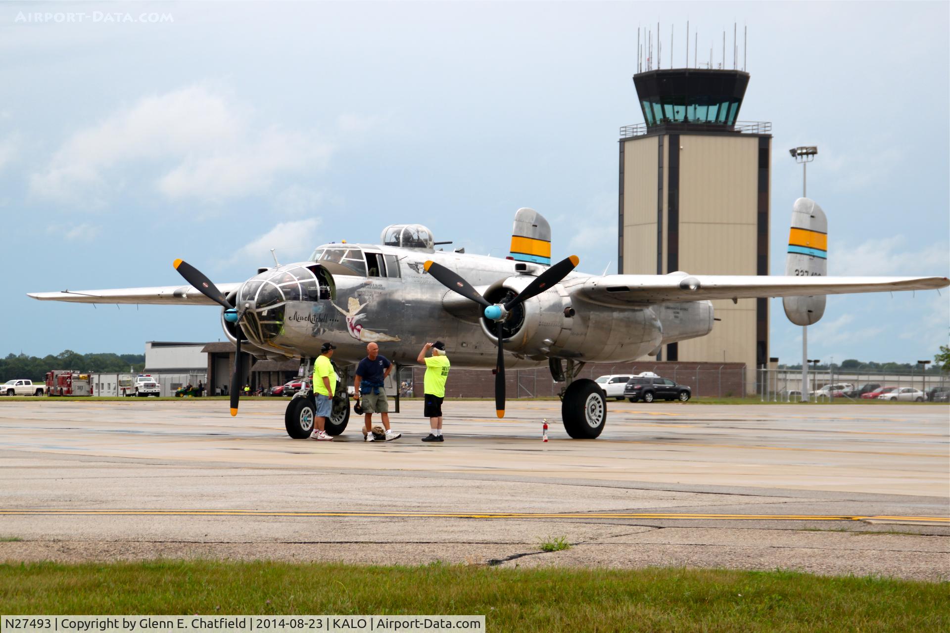 N27493, 1944 North American TB-25K Mitchell C/N 44-29869/108-33144, At the air show