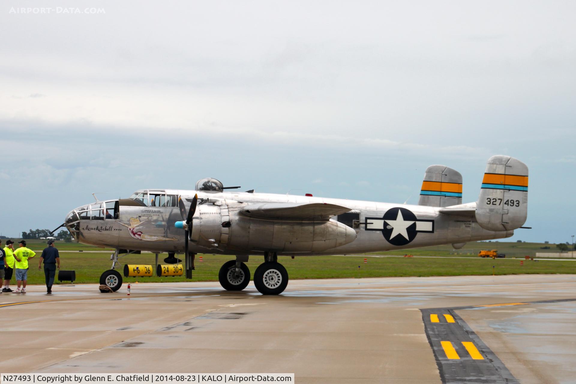 N27493, 1944 North American TB-25K Mitchell C/N 44-29869/108-33144, At the air show