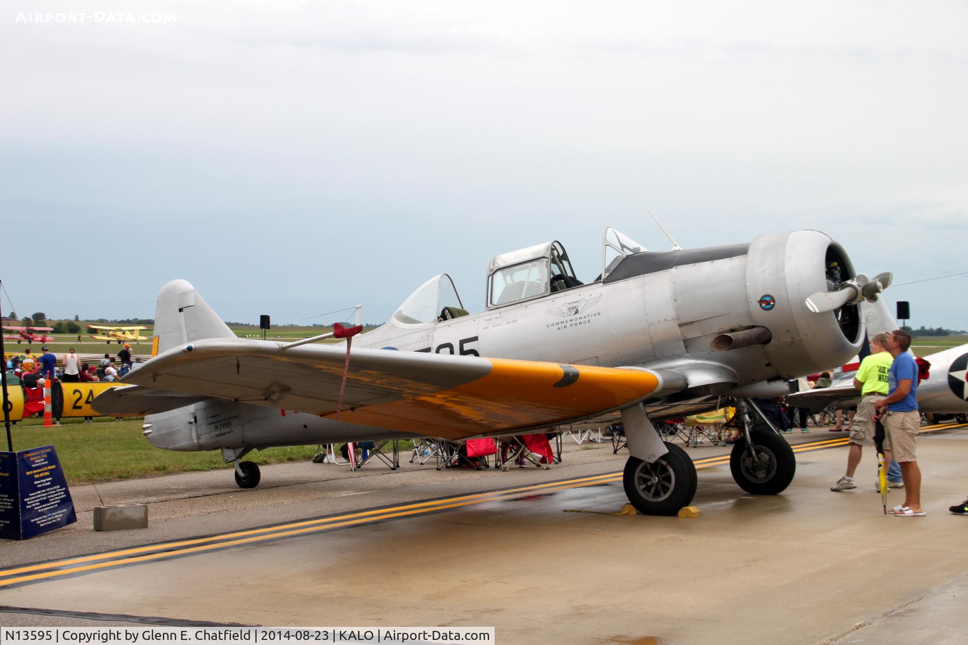 N13595, 1952 Canadian Car & Foundry T-6 Harvard Mk.4 C/N CCF4-97, At the air show
