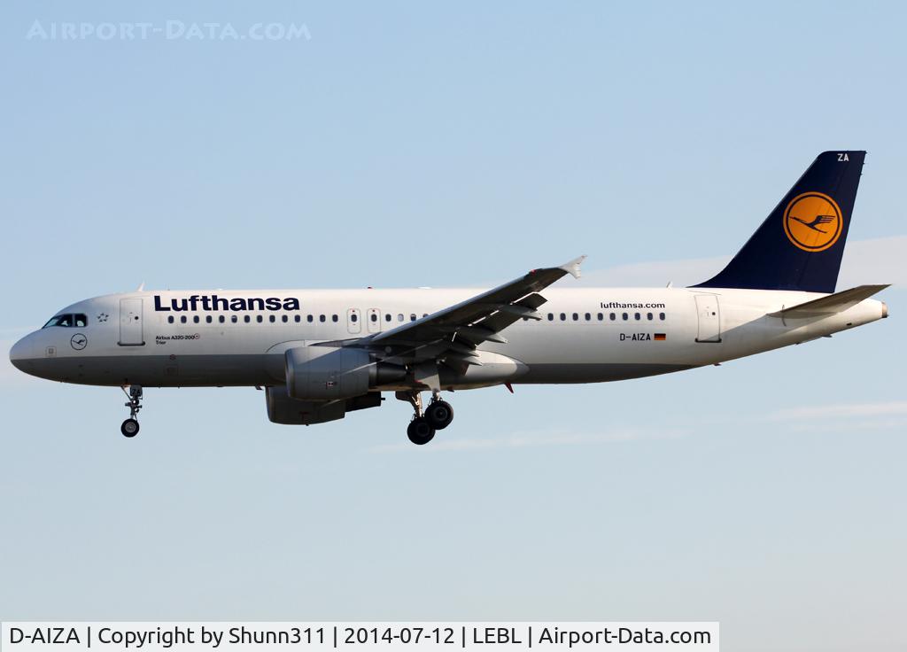D-AIZA, 2009 Airbus A320-214 C/N 4097, Landing rwy 25R