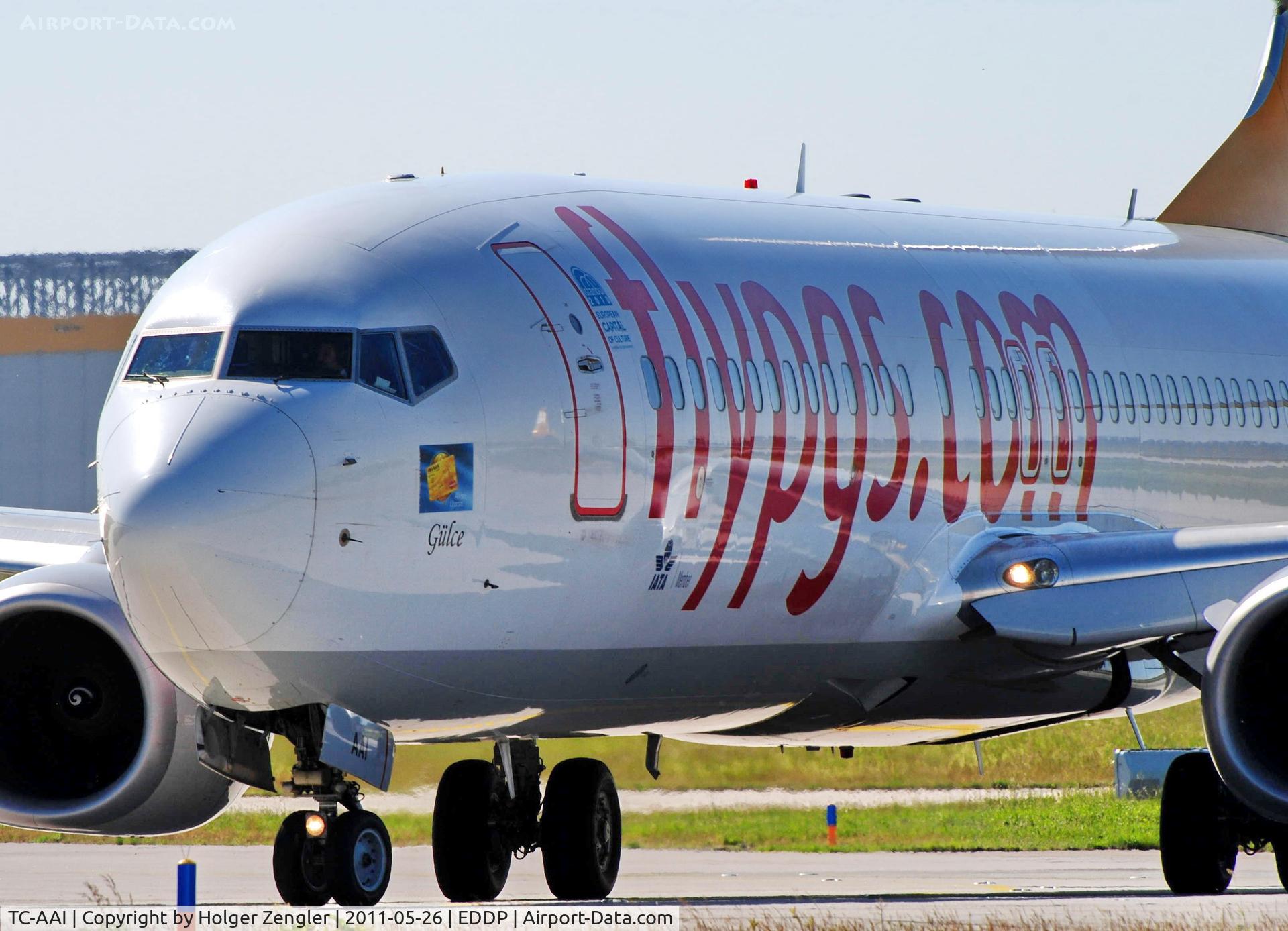 TC-AAI, 2008 Boeing 737-82R C/N 35699, Close shot on twy Whiskey....