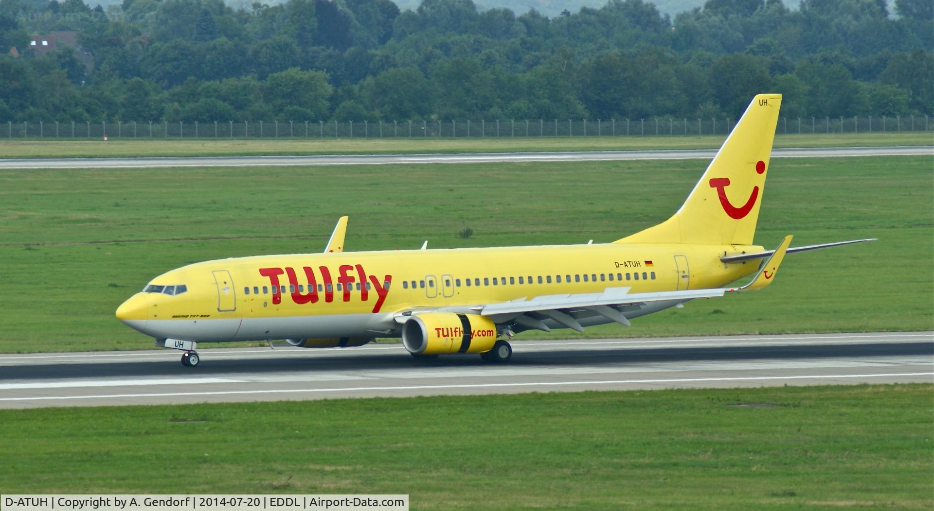 D-ATUH, 2006 Boeing 737-8K5 C/N 34689, TUifly, is here shortly after landing at Düsseldorf Int'l(EDDL)