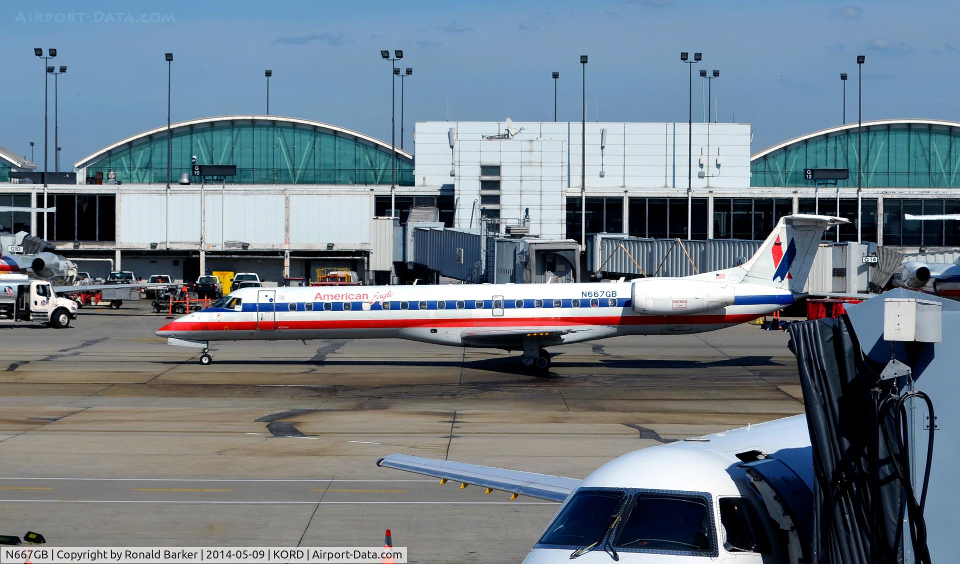 N667GB, 2004 Embraer ERJ-145LR (EMB-145LR) C/N 145784, Taxi to parking O'Hare