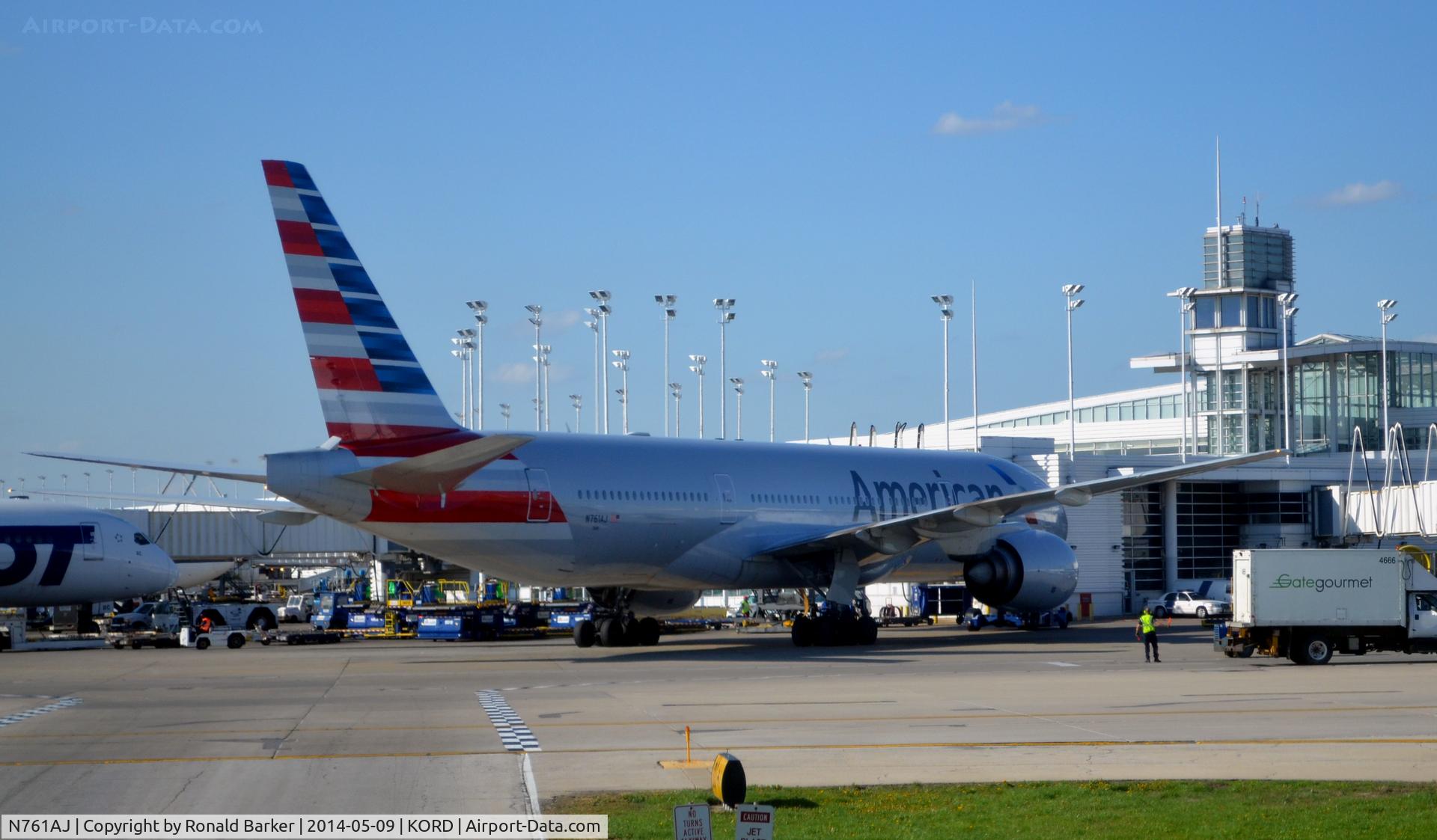 N761AJ, 2002 Boeing 777-223 C/N 31478, At the gate O'Hare