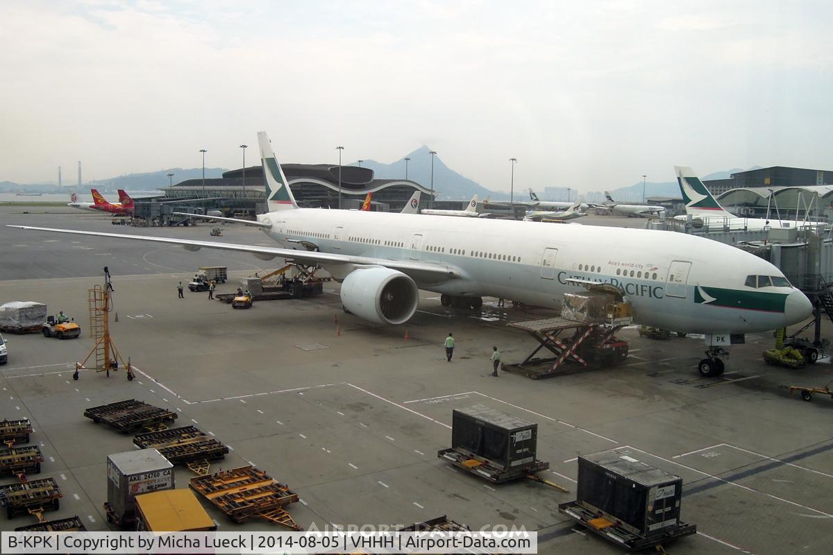 B-KPK, 2009 Boeing 777-367/ER C/N 36158, At Hong Kong