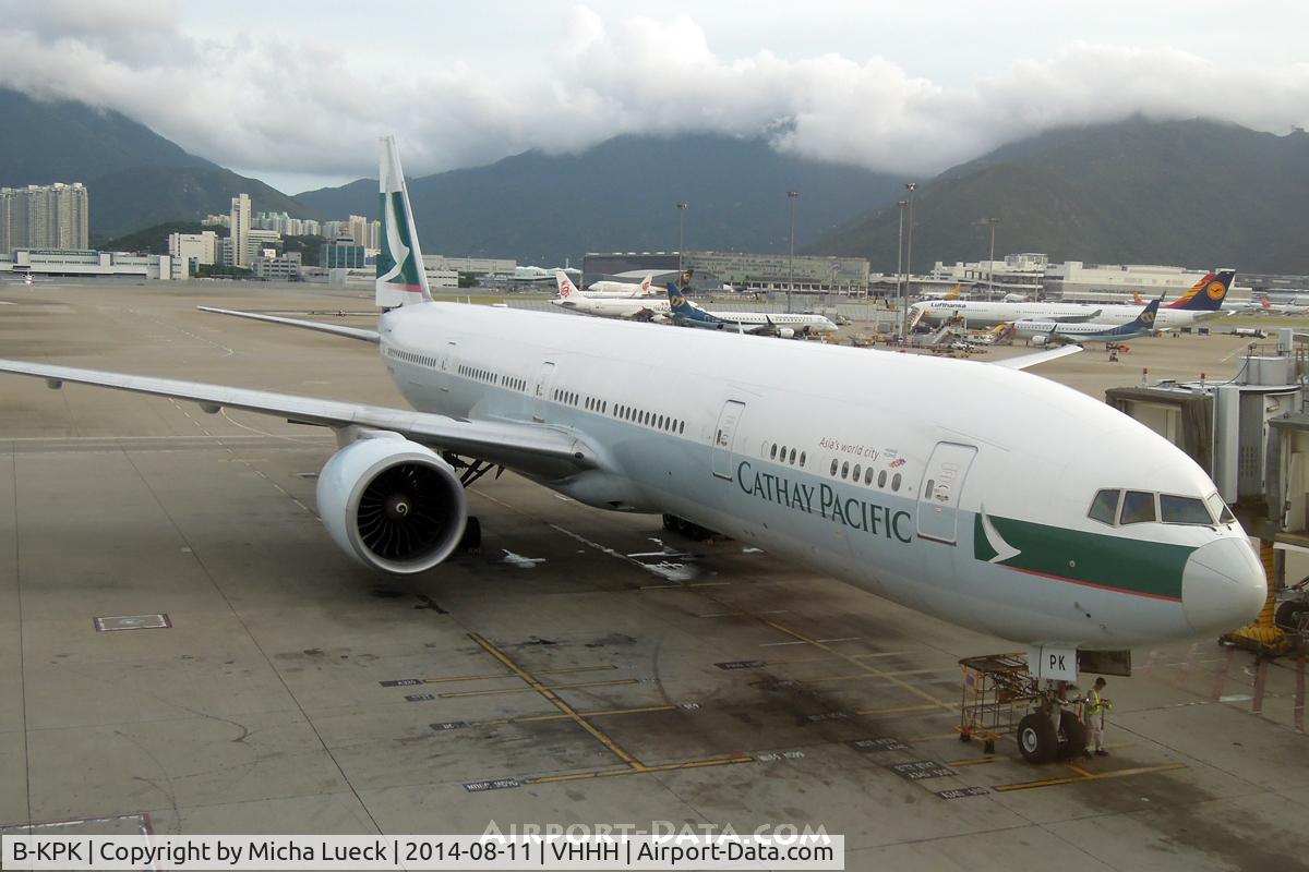 B-KPK, 2009 Boeing 777-367/ER C/N 36158, At Hong Kong