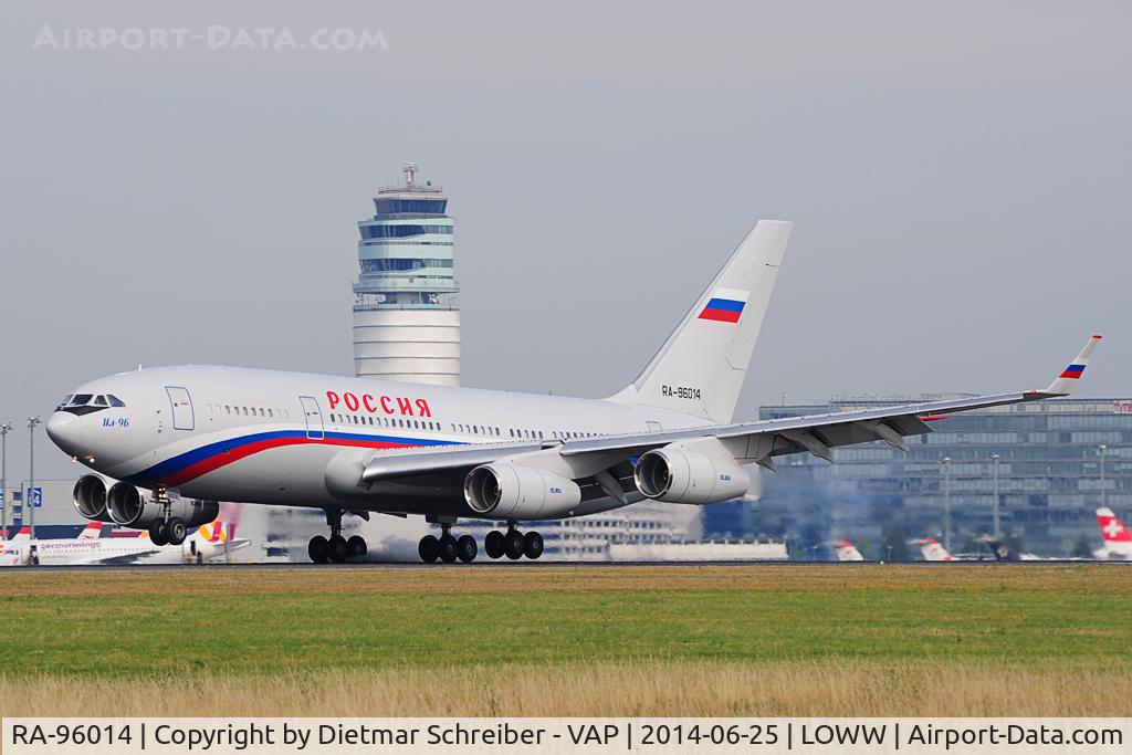 RA-96014, 2004 Ilyushin Il-96-300 C/N 74393202011, Rossija Iljuschin 96