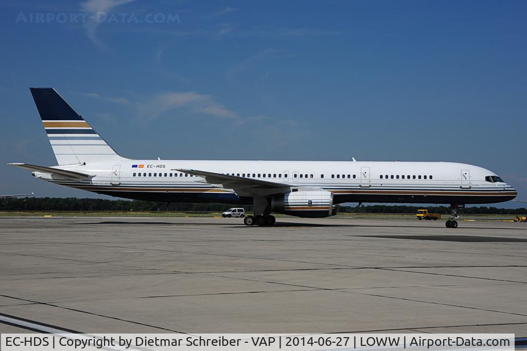 EC-HDS, 1999 Boeing 757-256 C/N 26252, Priviledge Style Boeing 757-200