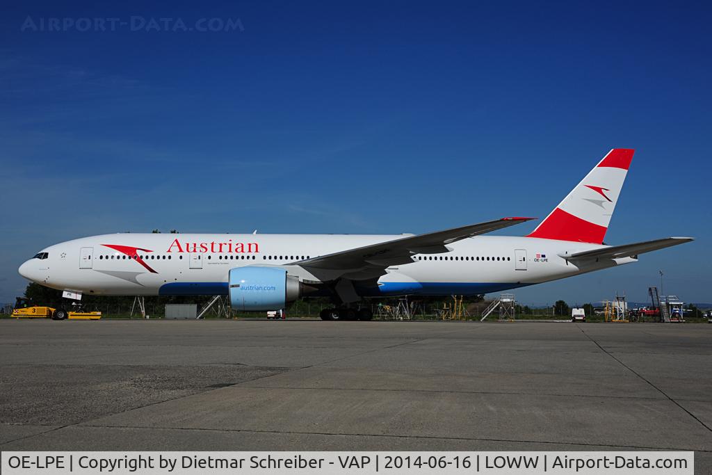 OE-LPE, 1998 Boeing 777-2Q8/ER C/N 27607, Austrian Boeing 777-200