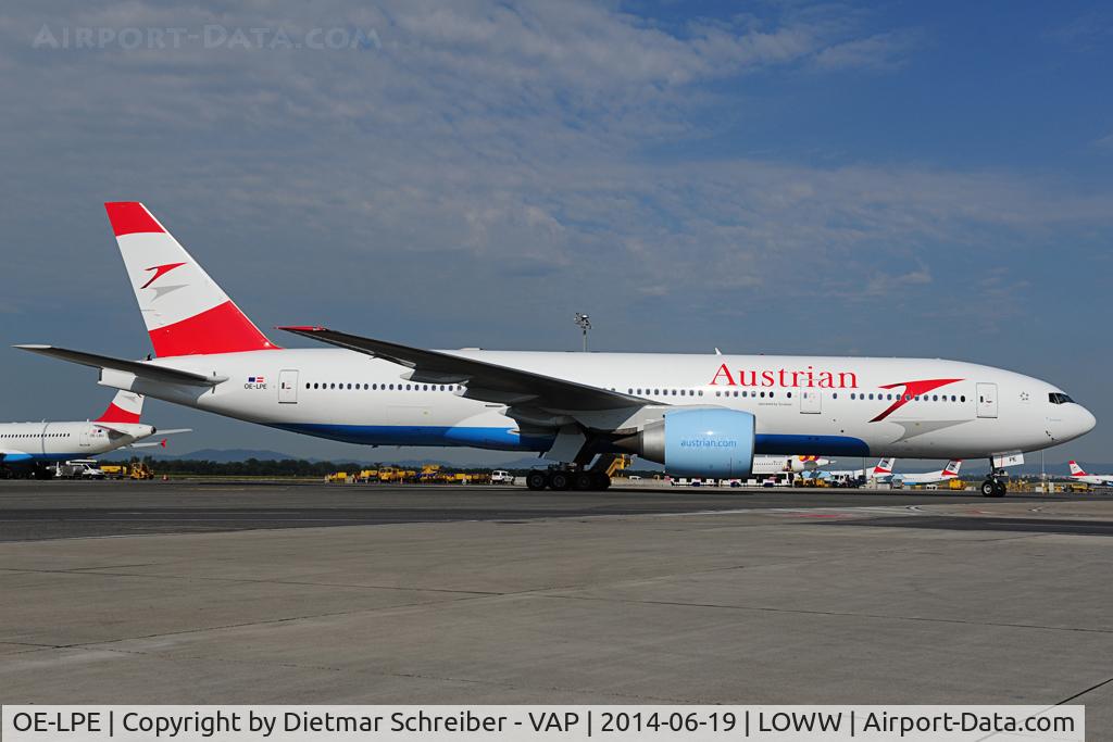 OE-LPE, 1998 Boeing 777-2Q8/ER C/N 27607, Austrian Boeing 777-200