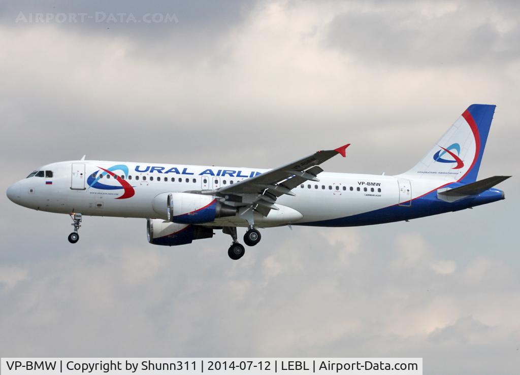 VP-BMW, 2004 Airbus A320-214 C/N 2166, Landing rwy 25R