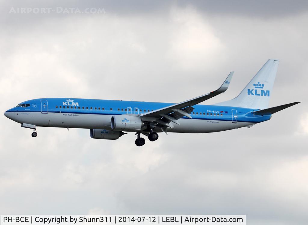 PH-BCE, 2014 Boeing 737-8K2 C/N 42151, Landing rwy 25R