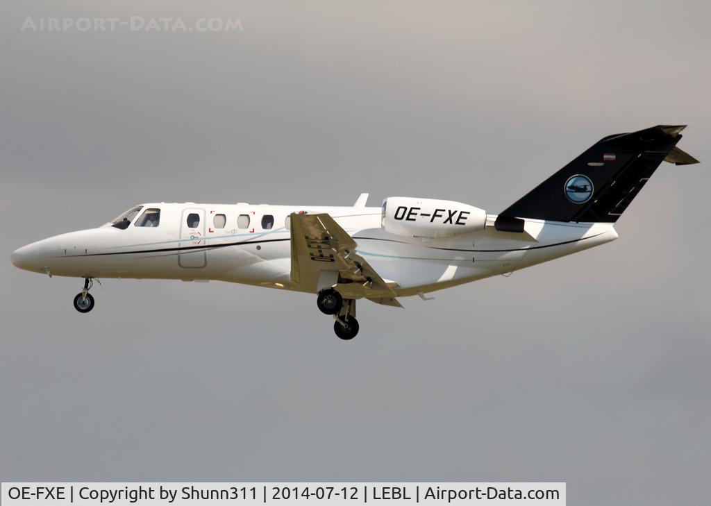 OE-FXE, 2001 Cessna 525A CitationJet CJ2 C/N 525A-0017, Landing rwy 25R