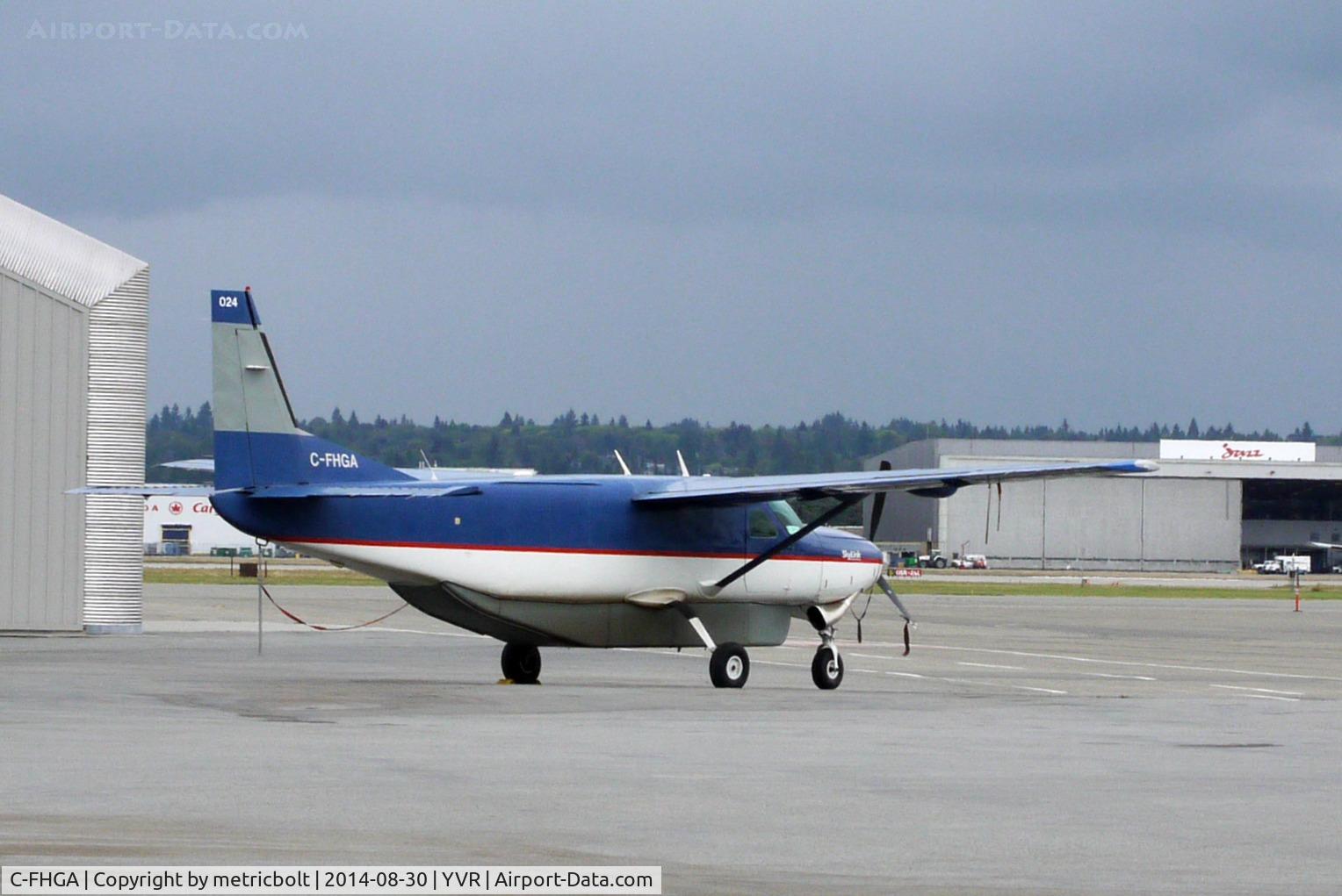C-FHGA, 1988 Cessna 208B Super Cargomaster C/N 208B0047, At the South Terminal
