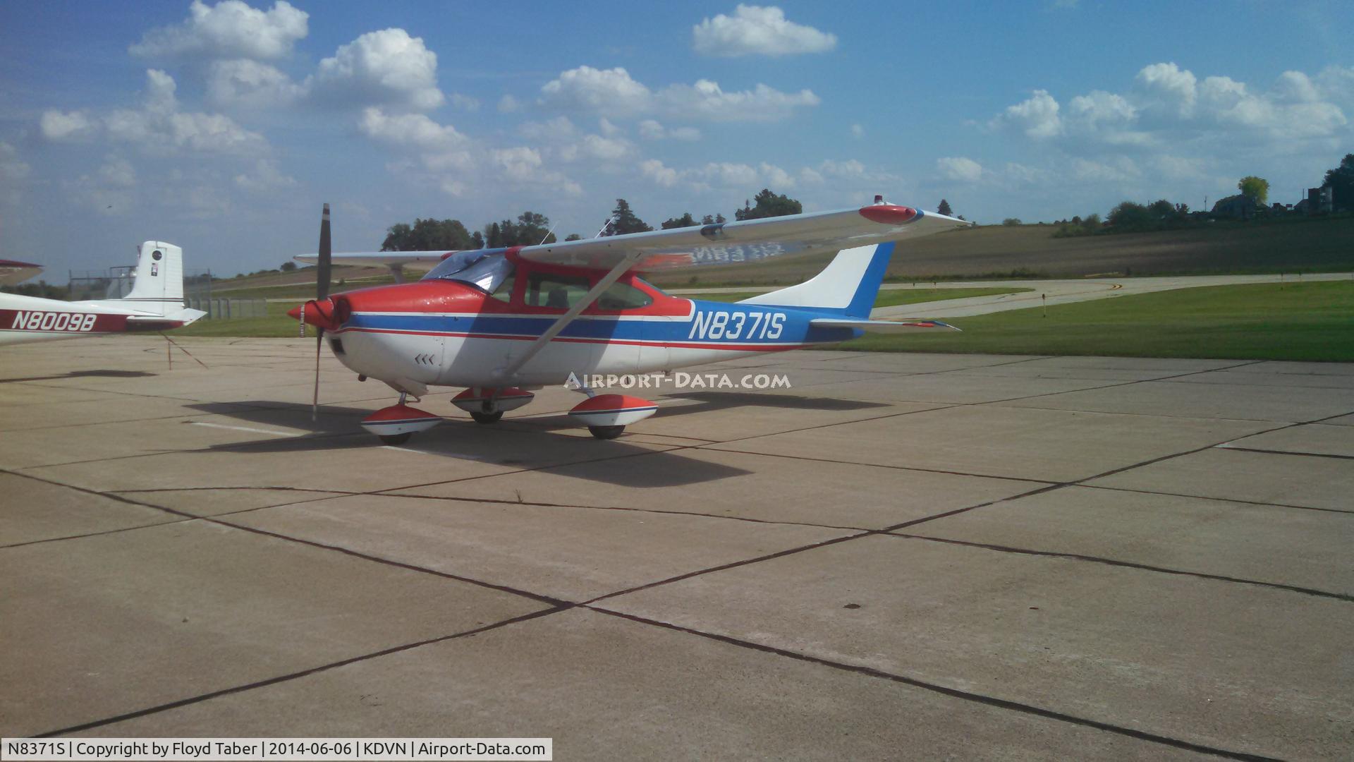 N8371S, 1965 Cessna 182H Skylane C/N 18256471, Passing through