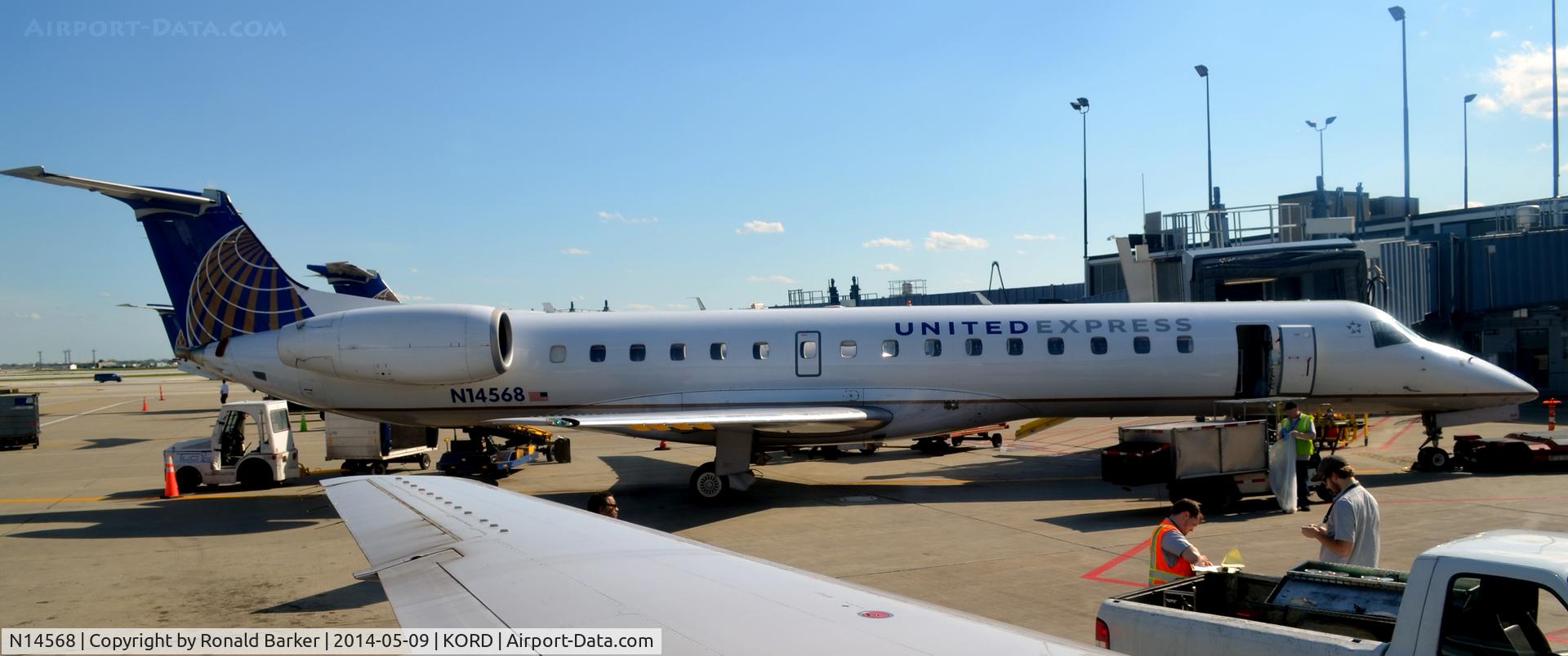 N14568, 2002 Embraer ERJ-145LR (EMB-145LR) C/N 145628, At the gate O'Hare