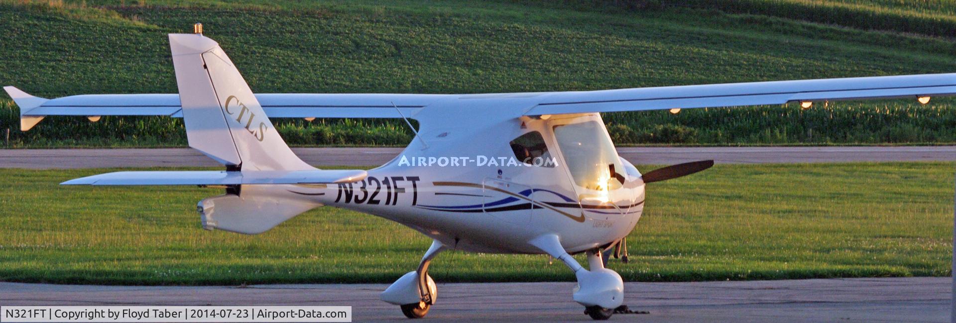 N321FT, Flight Design CTLS C/N F-08-11-22, Ready for takeoff