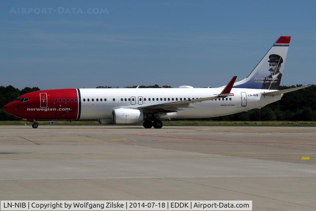 LN-NIB, 2011 Boeing 737-86J C/N 36879, visitor