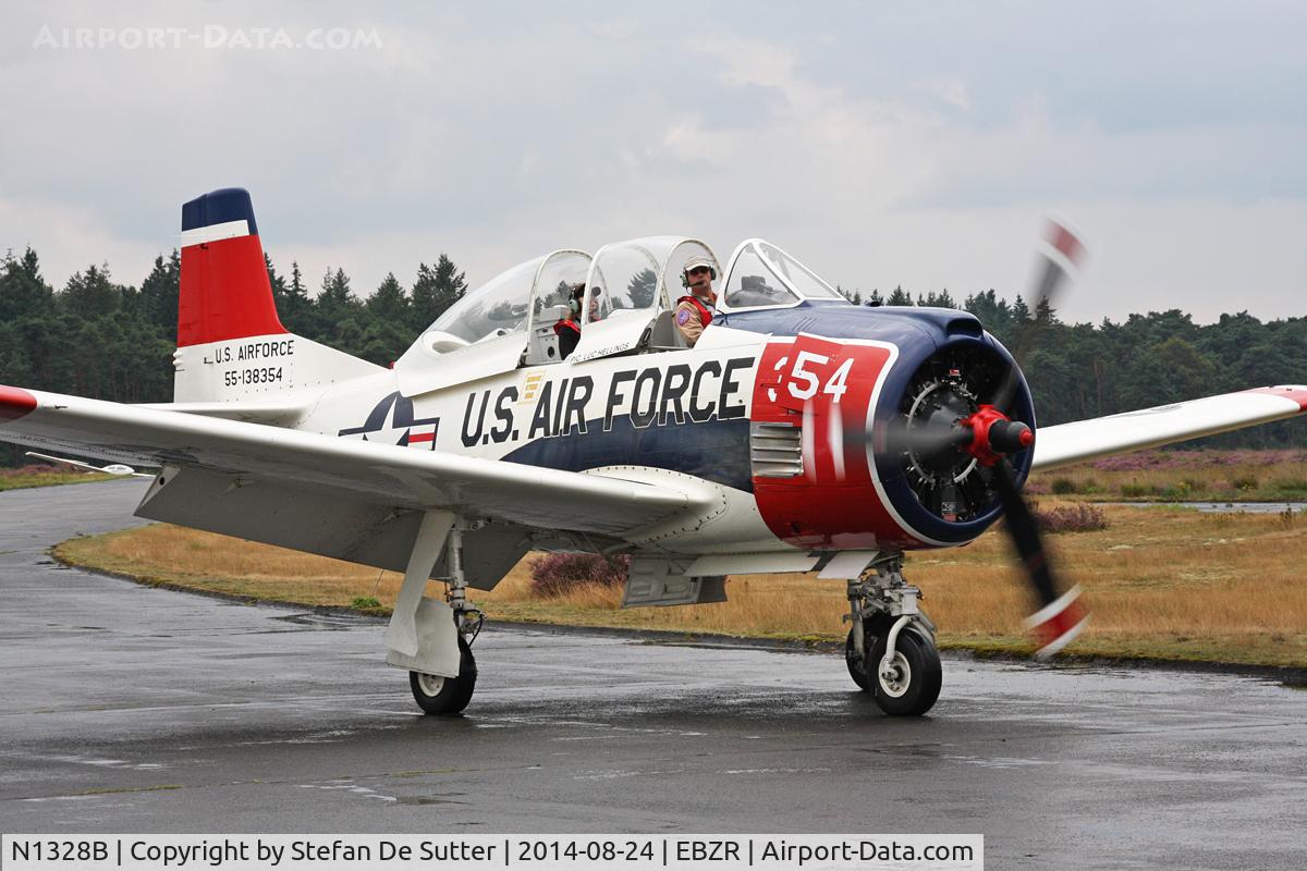 N1328B, 1955 North American T-28B Trojan C/N 200-425, Zoersel Fly-In 2014.