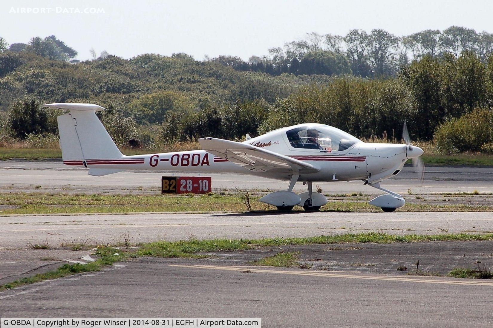 G-OBDA, 1997 Diamond DA-20A-1 Katana C/N 10260, Visiing DA-20 Katana.