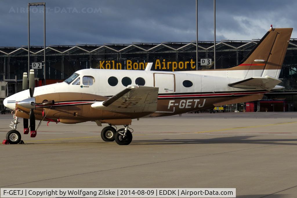 F-GETJ, 1978 Beech E90 King Air C/N LW-296, visitor