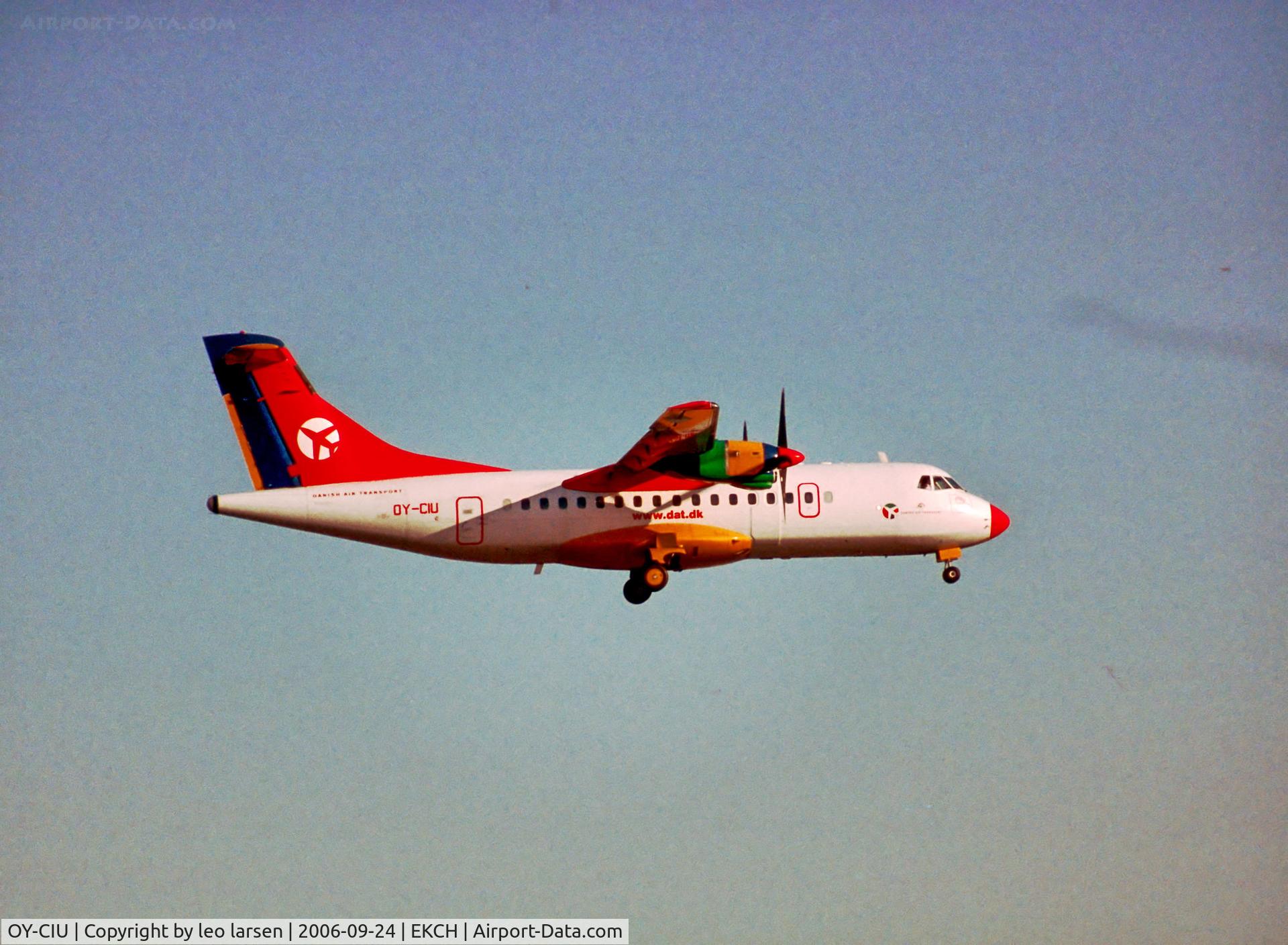 OY-CIU, 1988 ATR 42-312 C/N 112, Copenhagen Kastrup 24.9.06
