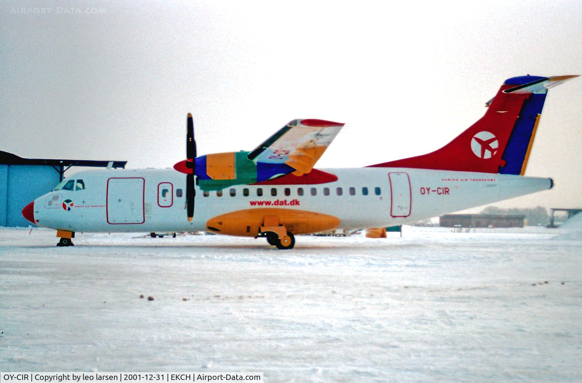 OY-CIR, 1988 ATR 42-312 C/N 107, Copenhagen Kastrup 31.12.01