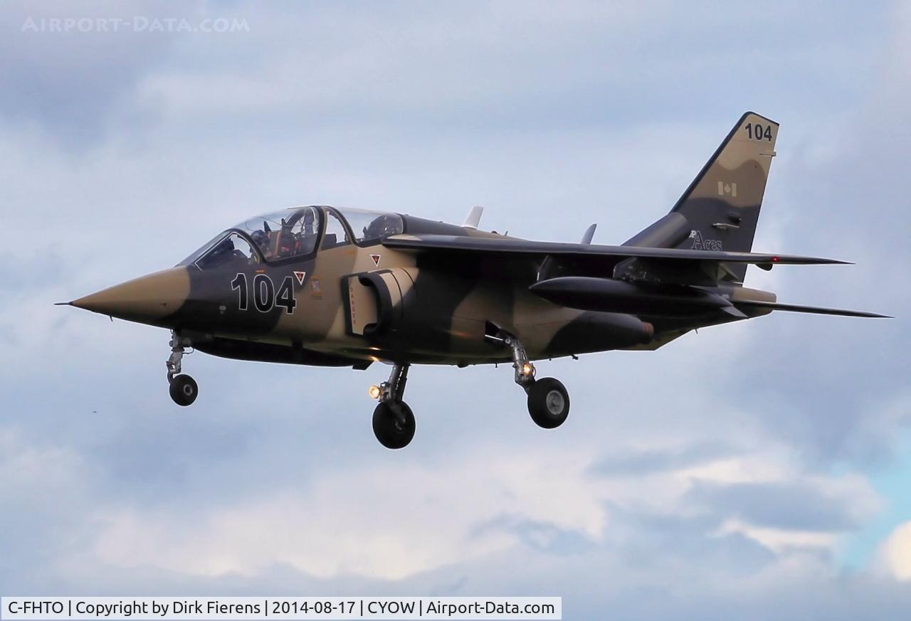 C-FHTO, 1981 Dassault-Dornier Alpha Jet A C/N 104, Coming in at dusk on Rwy 25.