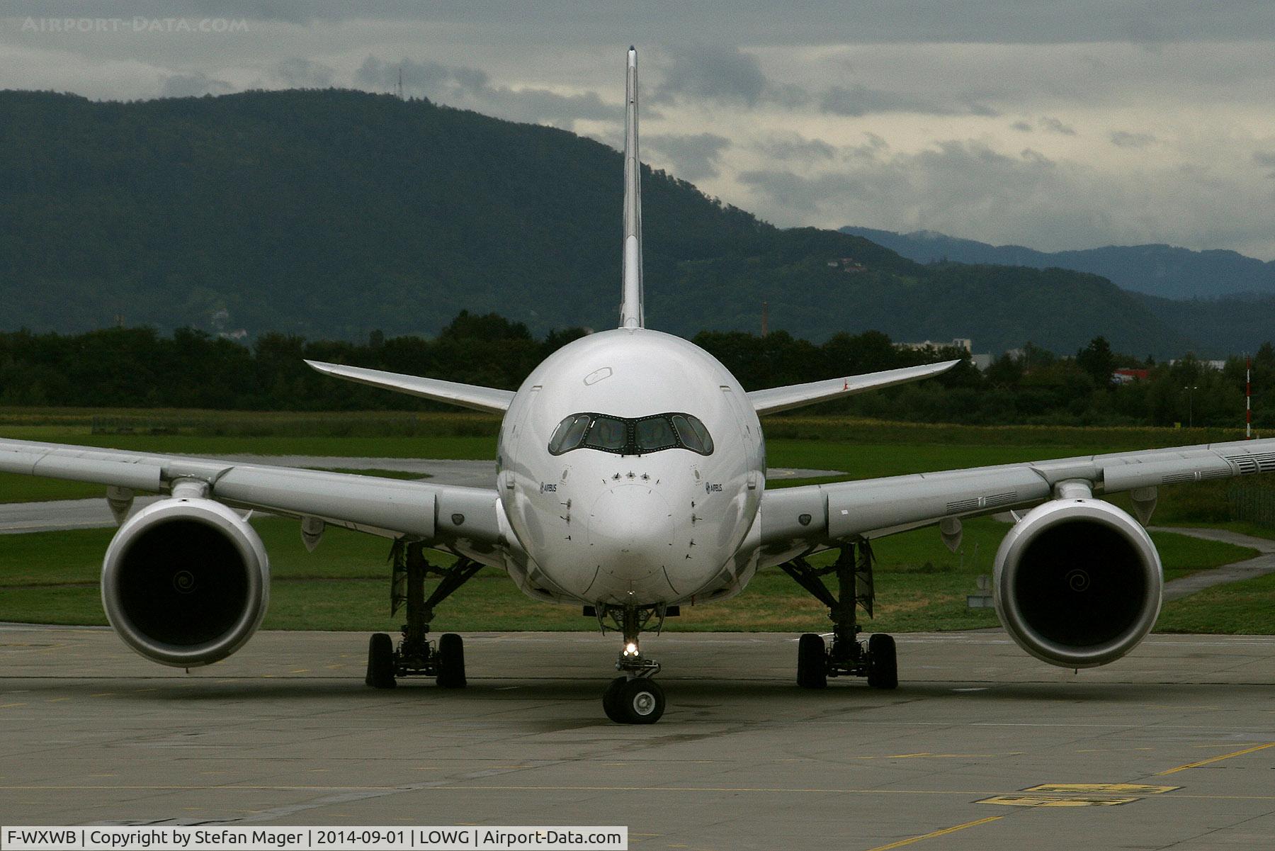 F-WXWB, 2013 Airbus A350-941 C/N 001, First visit from A350-900 @ GRZ