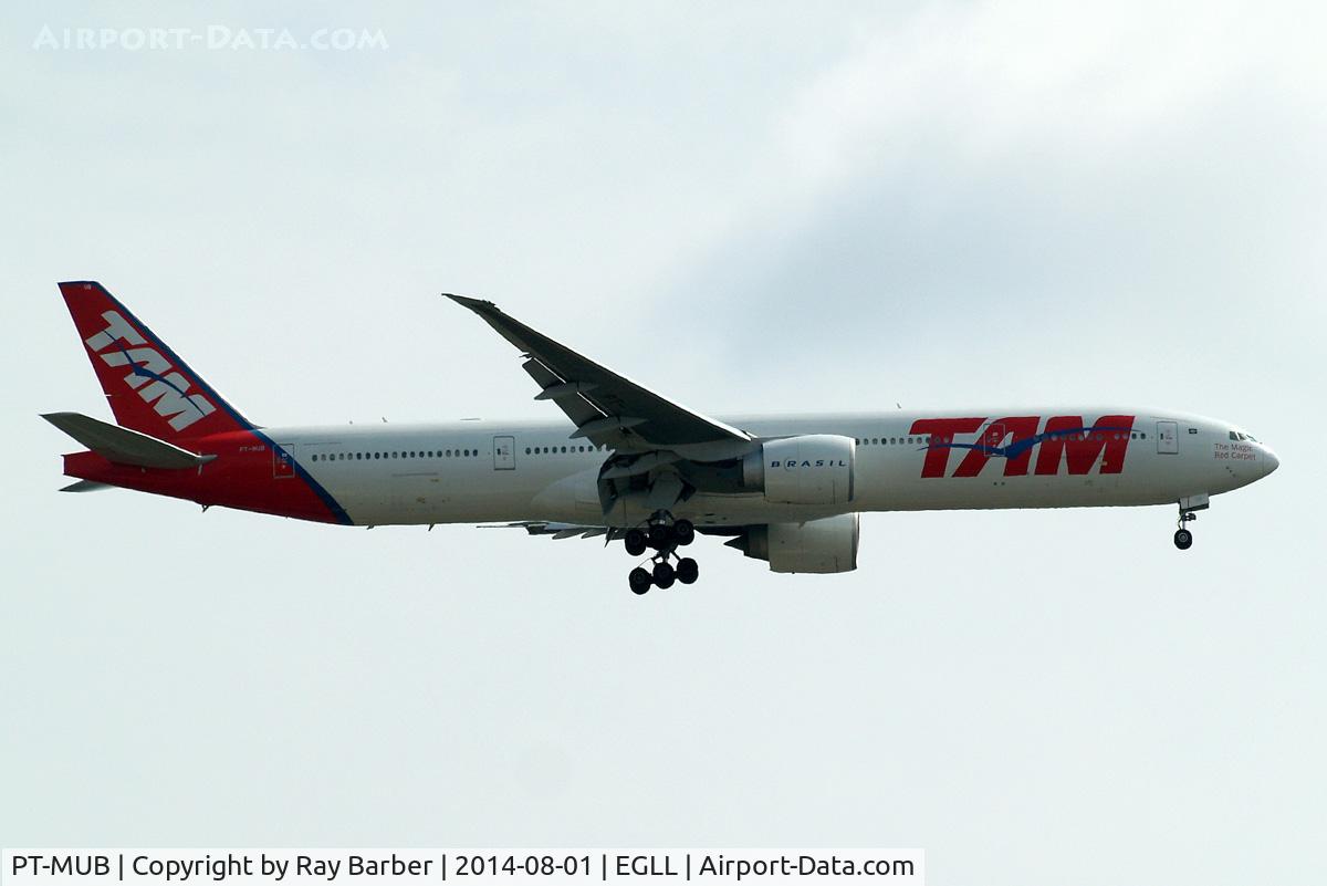 PT-MUB, 2008 Boeing 777-32W/ER C/N 37665, Boeing 777-32WER [37665] (TAM Airlines) Home~G 01/08/2014. On approach 27L.