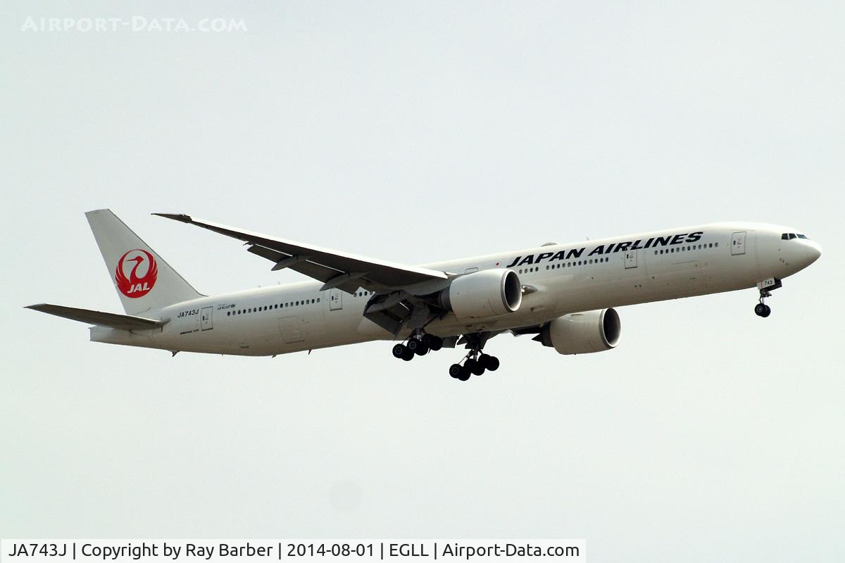 JA743J, 2009 Boeing 777-346/ER C/N 36130, Boeing 777-346ER [36130] (Japan Airlines) Home~G 01/08/2014. On approach 27L.