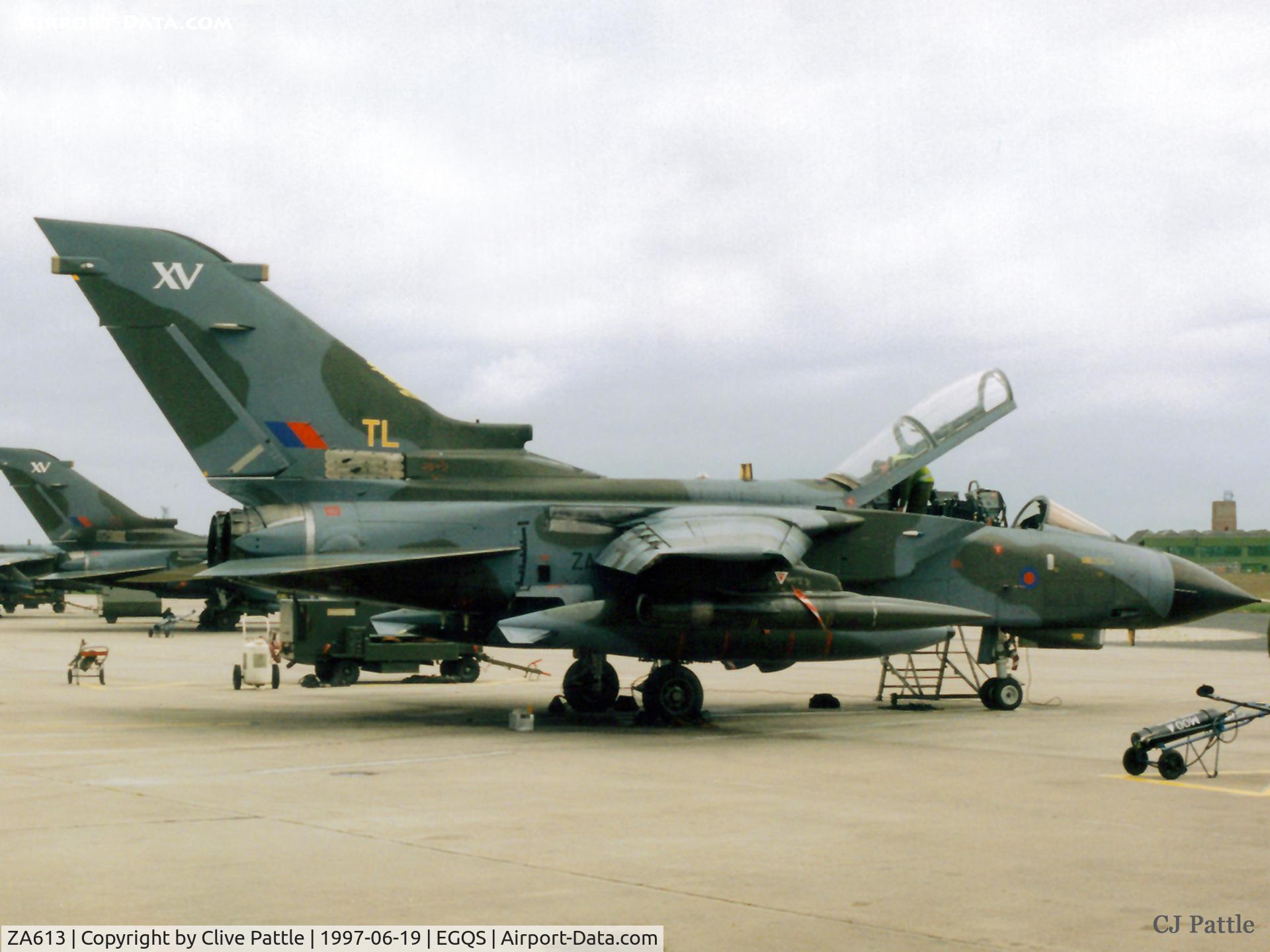 ZA613, 1982 Panavia Tornado GR.1 C/N 152/BS049/3077, Scanned from print. ZA613 when coded TL with 15 R Sqn at RAF Lossiemouth.