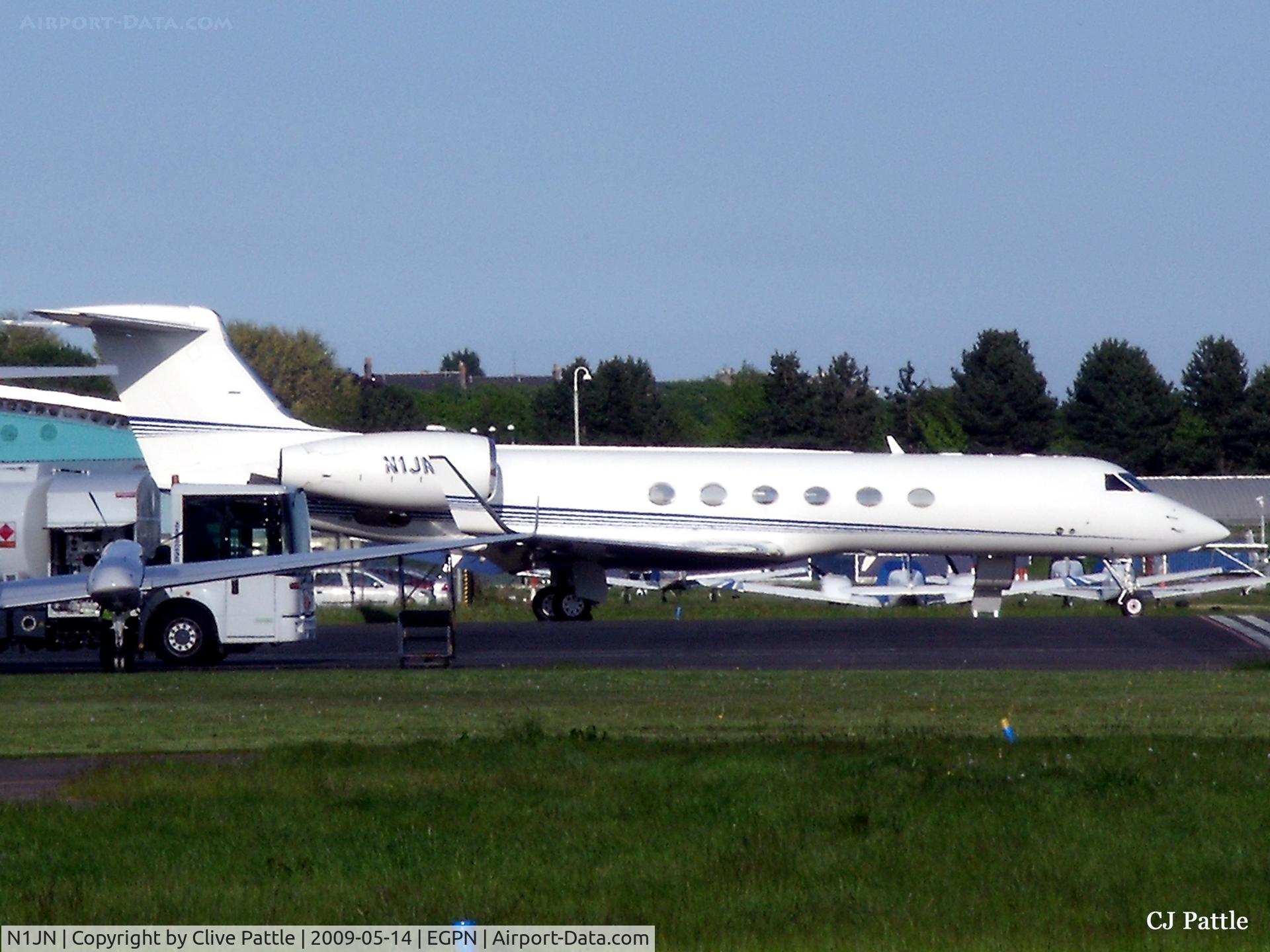 N1JN, 1998 Gulfstream Aerospace G-V C/N 538, On the apron at Dundee Riverside EGPN - Owner (Jack Nicklaus) visiting the Golf at St Andrews ?