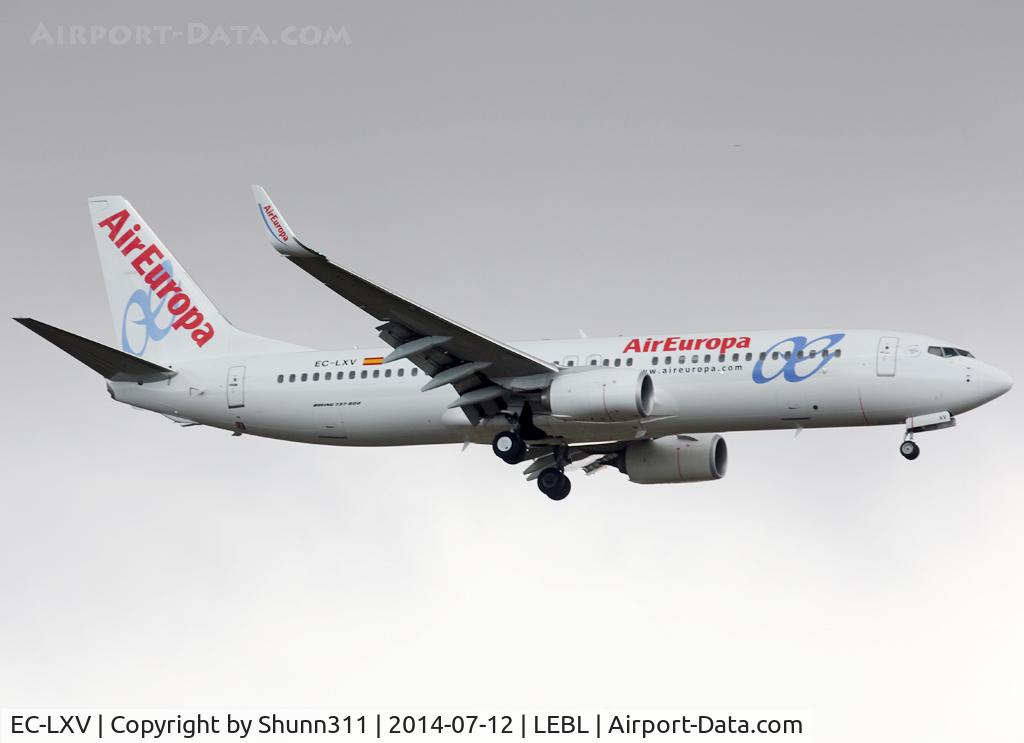 EC-LXV, 2013 Boeing 737-85P C/N 36594, Landing rwy 07R