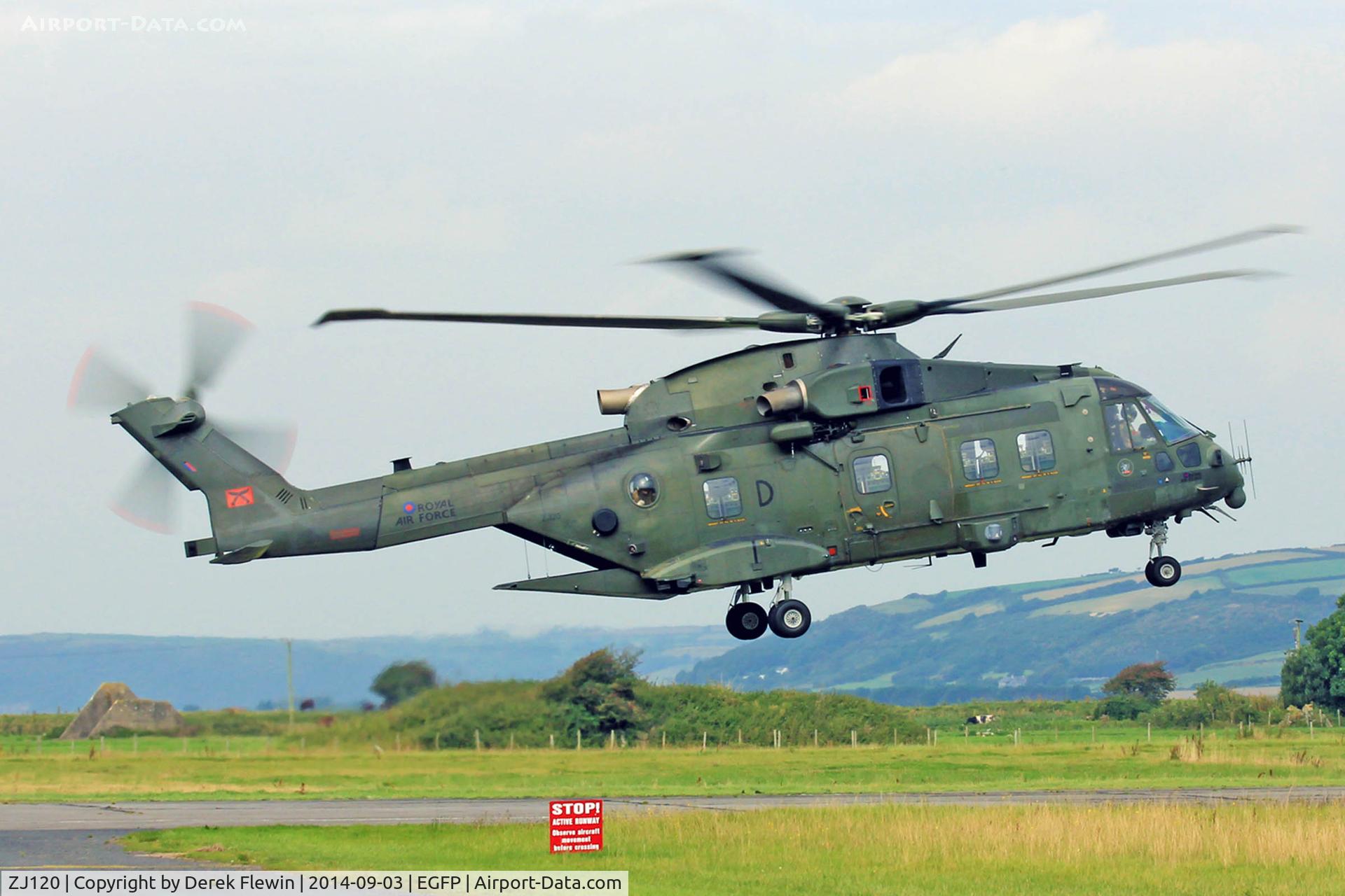 ZJ120, AgustaWestland EH-101 Merlin HC.4 C/N 50083/RAF04, Merlin HC3, coded D, seen letting down, runway 04 at EGFP.