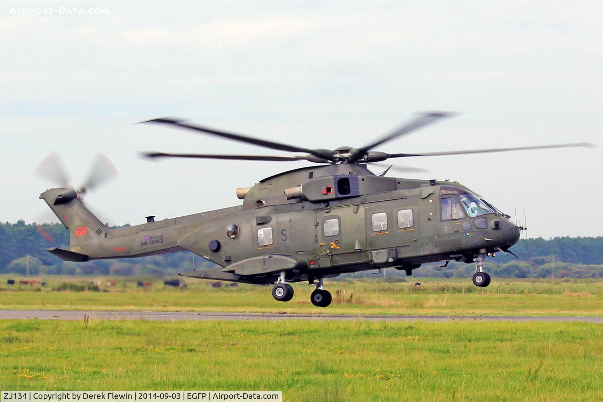 ZJ134, Westland Merlin HC.4 C/N 50183/RAF18, Merlin HC.3, coded S, seen letting down, runway 04 at EGFP.