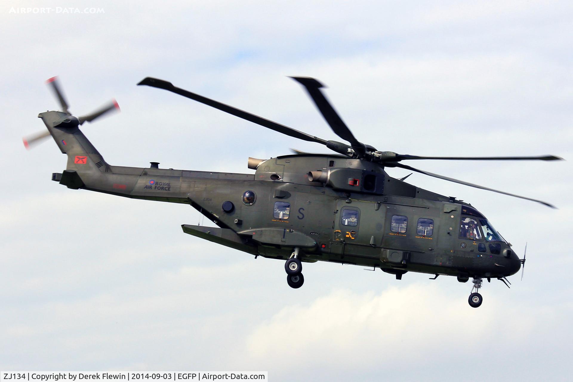 ZJ134, Westland Merlin HC.4 C/N 50183/RAF18, Merlin HC.3, coded S, seen lifting, runway 04 at EGFP.