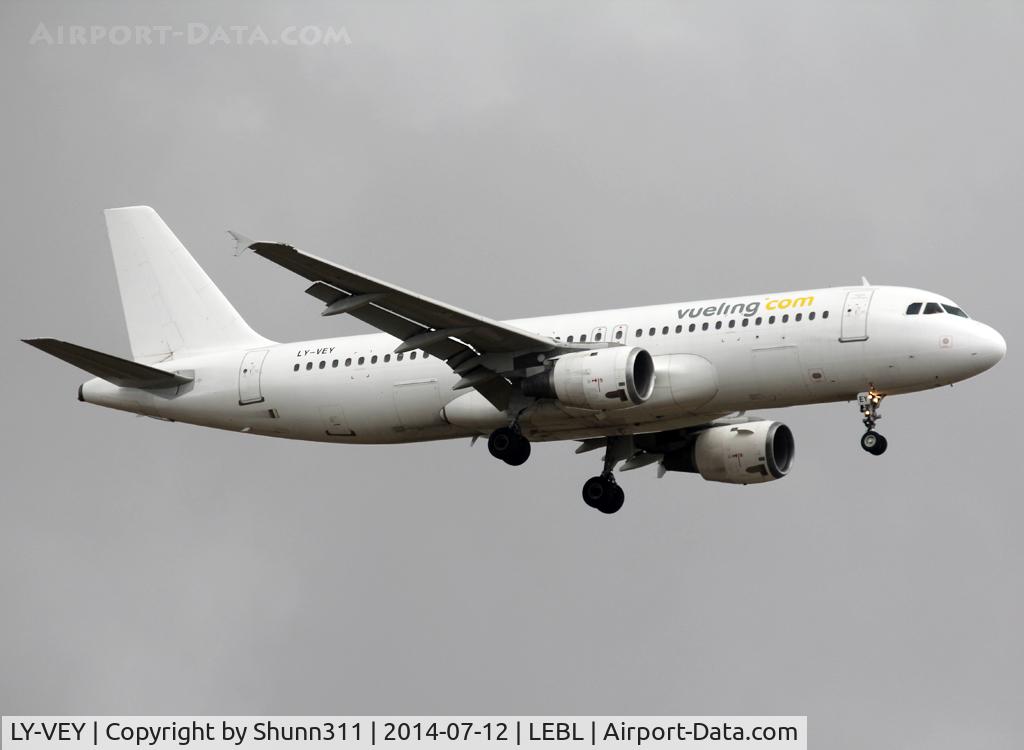 LY-VEY, 1993 Airbus A320-212 C/N 419, Landing rwy 07R
