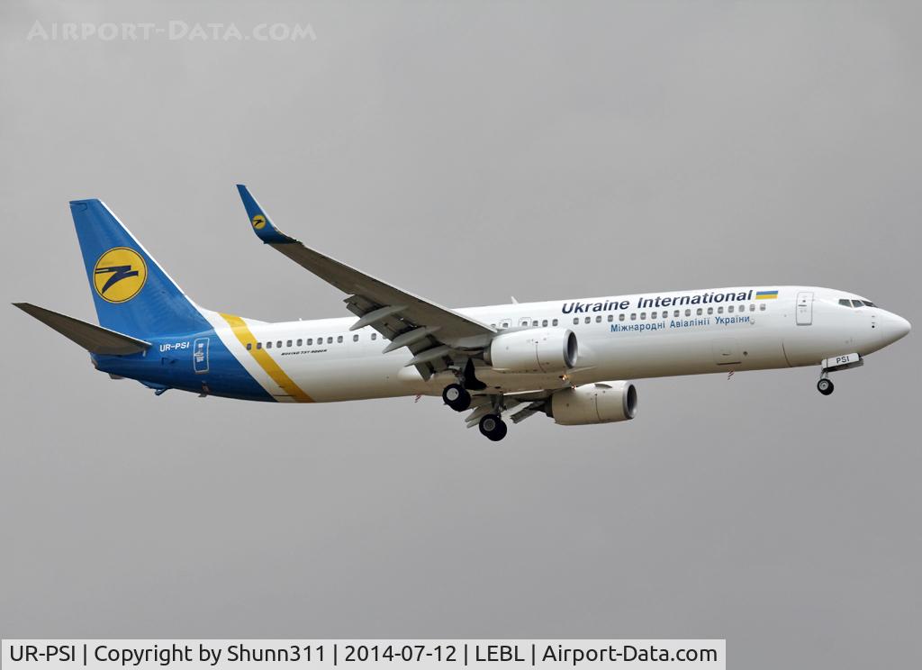 UR-PSI, 2013 Boeing 737-9KVER C/N 41534, Landing rwy 07R