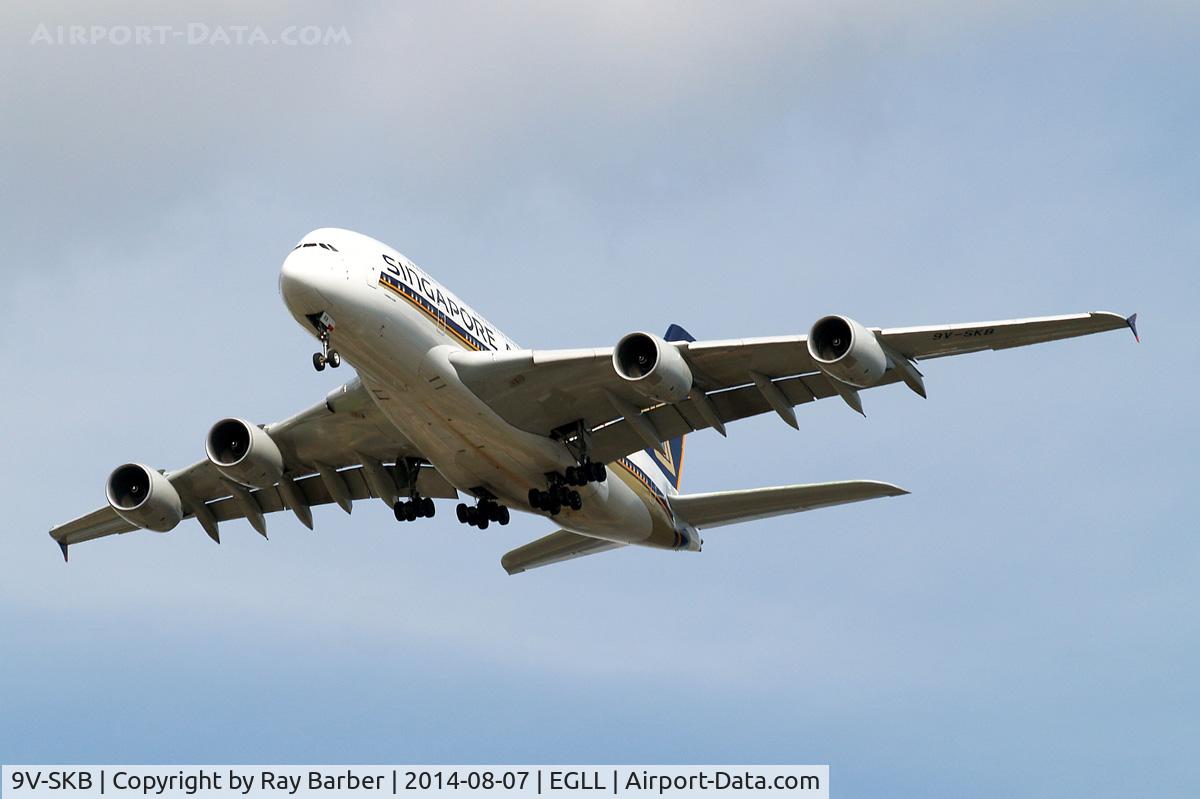 9V-SKB, 2006 Airbus A380-841 C/N 005, Airbus A380-841 [005] (Singapore Airlines) Home~G 07/08/2014. On approach 27R.