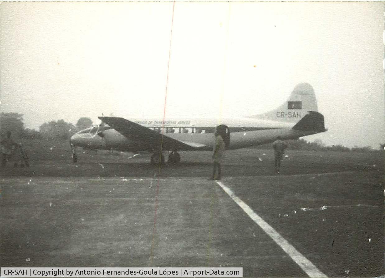 CR-SAH, 1955 De Havilland DH.114 Heron 2 C/N 14084, Picture taken by my father on Santa Isabel Airport (Fernando Poo, now Malabo) or Bata Airport (now Guinea Equatorial). 1959 probably