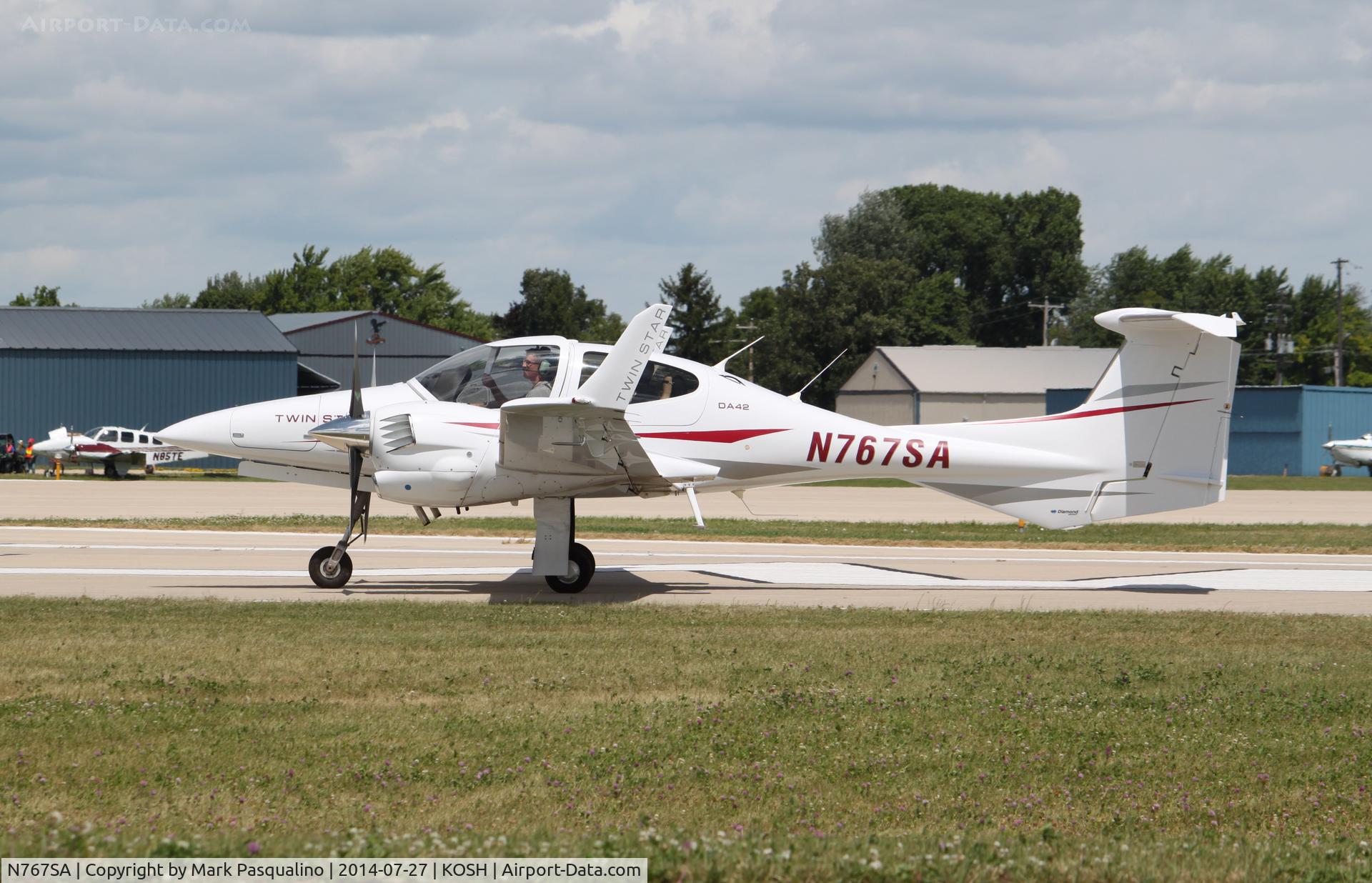 N767SA, 2007 Diamond DA-42 Twin Star C/N 42.AC109, Diamond DA-42