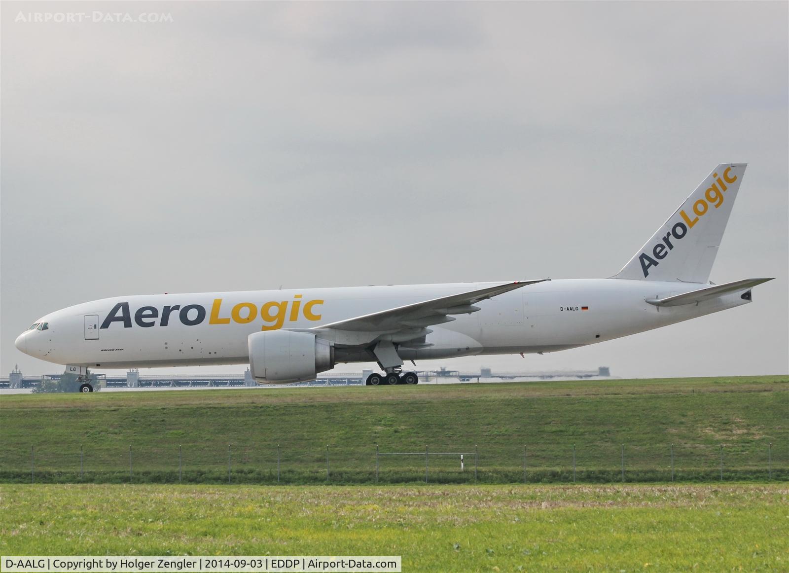 D-AALG, 2010 Boeing 777-FZN C/N 36199, Arrival from Shanghai on twy Echo....