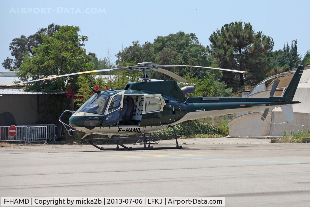 F-HAMD, Eurocopter AS-350B-3 Ecureuil Ecureuil C/N 4955, Parked